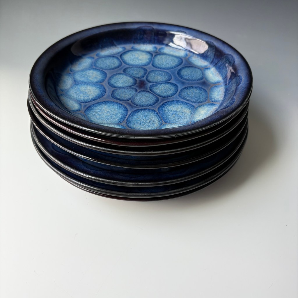 Floating pond plates